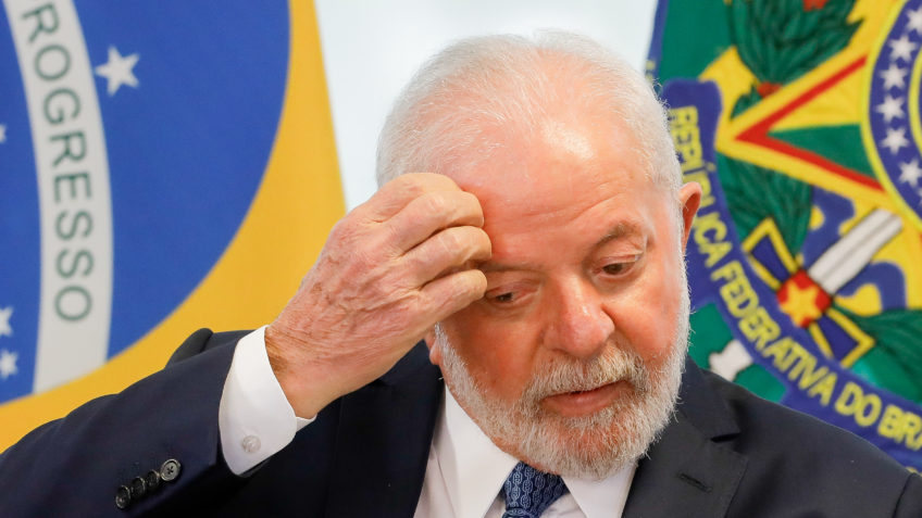  Lula Reconhece Queda de Popularidade e Fala em Não Cumprir Promessas