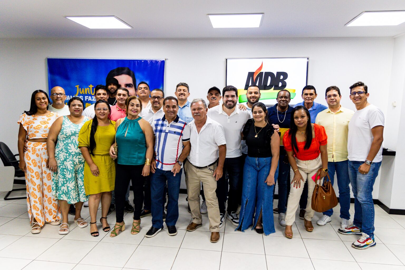  Tonynho Rodrigues reúne pré-candidatos a vereador do MDB em Caruaru para alinhar estratégias eleitorais