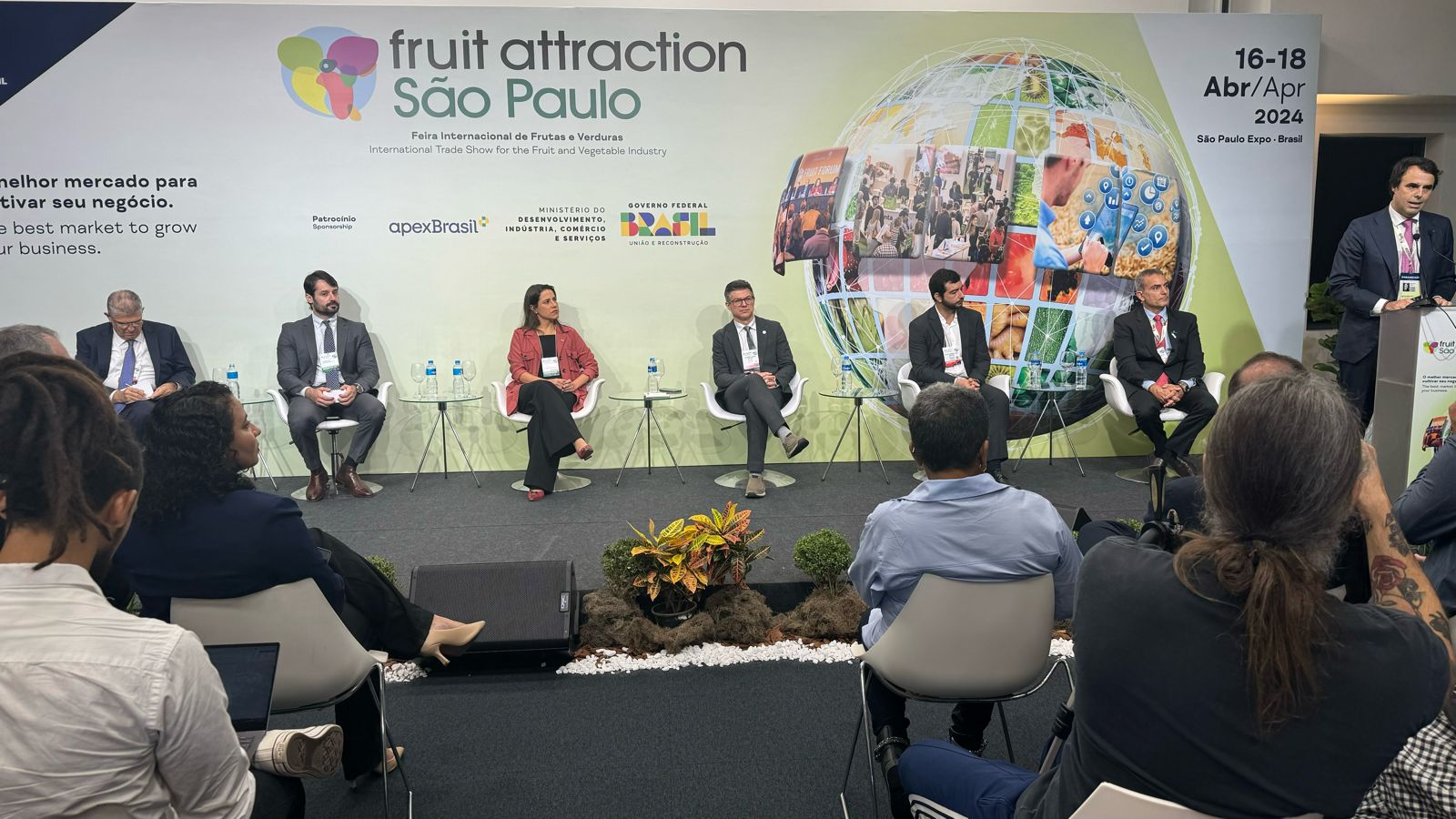  Governadora Raquel Lyra Destaca Potencial de Exportação de Pernambuco na Fruit Attraction em São Paulo