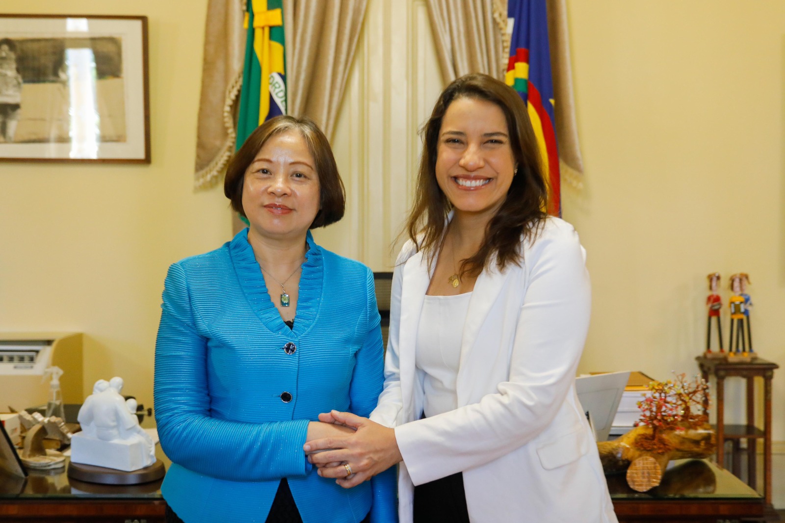  Governadora Raquel Lyra destaca potencial econômico de Pernambuco em encontro com nova cônsul-geral da China no Recife