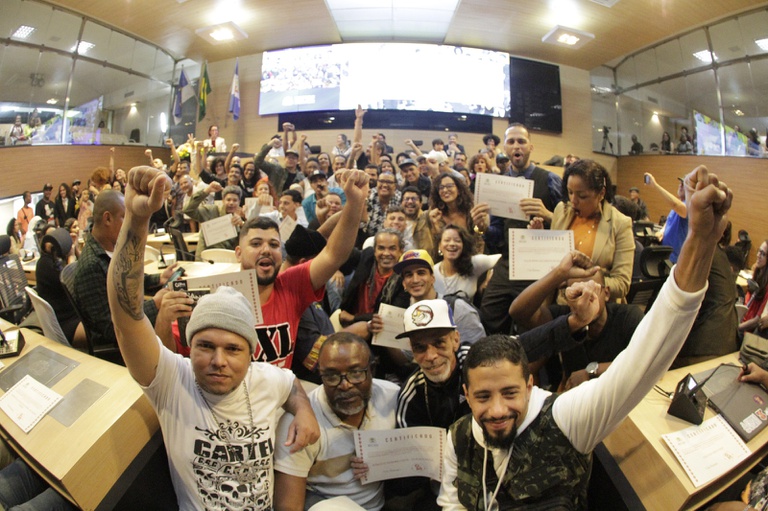  Câmara Municipal de Recife Celebra 50 Anos do Movimento Hip-Hop com Solenidade e Homenagens