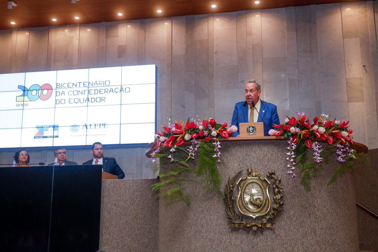  Alepe Homenageia Deputados e Instituições com Medalha Comemorativa dos 200 Anos da Confederação do Equador