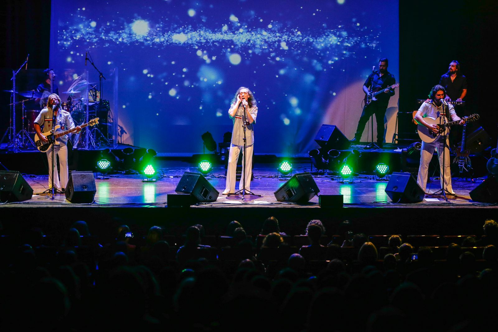  Show internacional “Uma Noite com os Bee Gees” ganha sessão extra no Teatro RioMar Recife