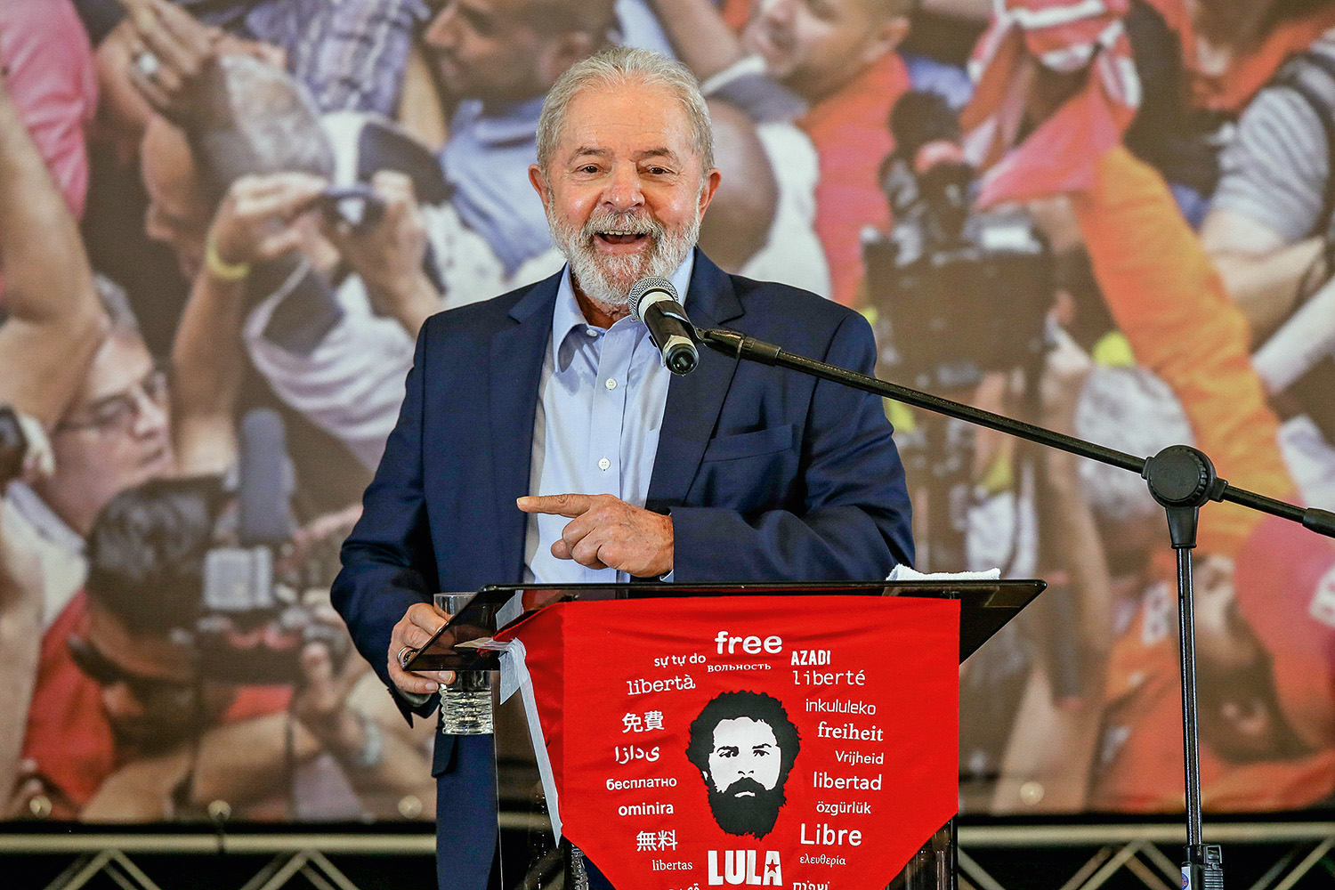 Presidente Lula Participa de Entrega de Unidades Habitacionais e Anúncio de Novos Campi em Recife