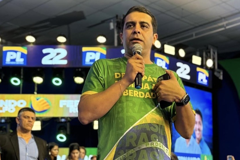  Fernando Rodolfo destaca cansaço de Caruaru com a “mesmice” política Candidato do PL critica alianças voláteis e manipulação eleitoral, e enfatiza apoio a Bolsonaro.