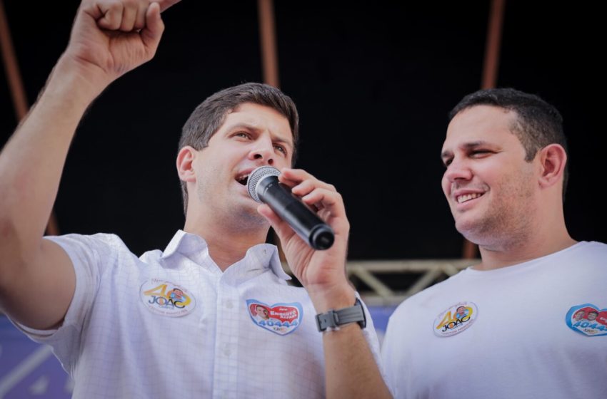  João Campos Participa de Eventos de Apoio a Candidatos Proporcionais da Frente Popular no Recife Prefeito do Recife e candidato à reeleição marca presença na inauguração do comitê de Eduardo Mota e em reunião com apoiadores de Eriberto Rafael.