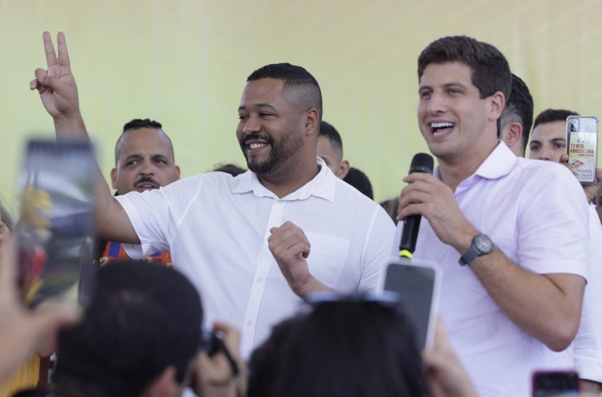  Vinicius Castello Fortalece Alianças com Gestores da Região Metropolitana do Recife Pré-candidato à Prefeitura de Olinda busca governabilidade integrada e qualidade de vida para a população.