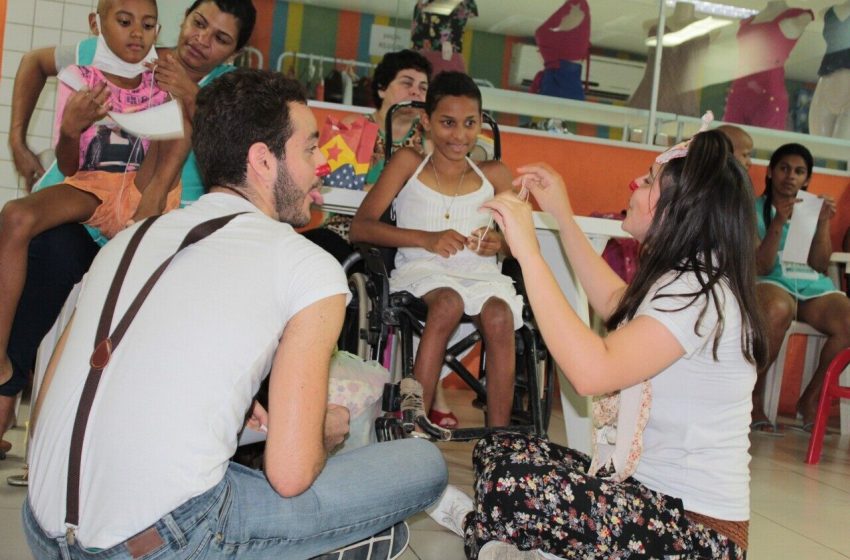  Ser voluntário impacta positivamente na saúde e no bem-estar No Dia Nacional do Voluntariado, destacamos a importância transformadora do trabalho voluntário em instituições como o Instituto do Autismo (IDA) e o Núcleo de Apoio à Criança com Câncer (NACC).