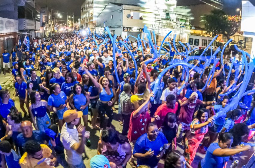  Thiago Nunes Lança Campanha com Passeata e Comício em Agrestina Primeiro grande ato da campanha movimenta as ruas da cidade com a "onda azul" do 45.