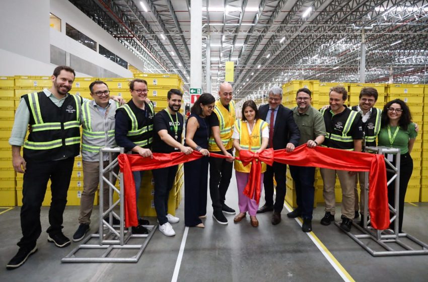  Vice-Governadora Priscila Krause Marca Presença na Inauguração do Novo Centro de Distribuição do Mercado Livre em Pernambuco Novo centro no Cabo de Santo Agostinho promete gerar 1.500 empregos até 2025, impulsionando o Polo Logístico do Estado.