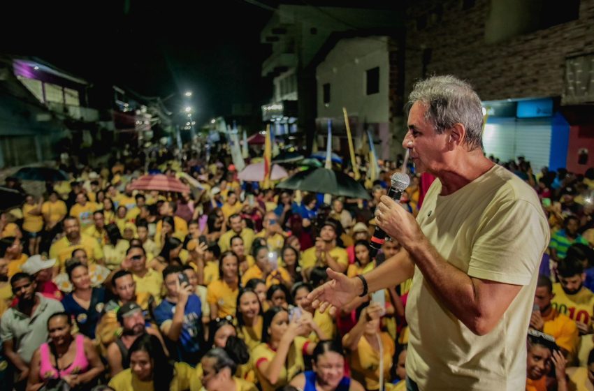  Caminhada de Carlos Santana Reúne Multidão em Nossa Senhora do Ó Candidato reforça propostas de campanha, incluindo saúde e educação, durante evento com forte adesão popular.