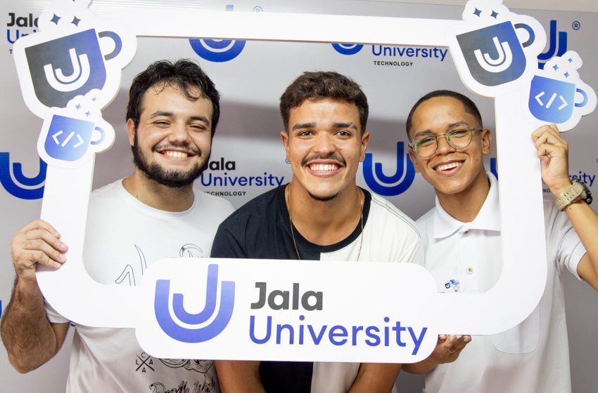  Jala University Oferece 80 Bolsas de Estudo Integrais em Engenharia de Software para Jovens de Todo o Brasil Processo seletivo aberto para início em janeiro de 2025; curso oferece ensino remoto com aulas ao vivo e foco em oportunidades internacionais.