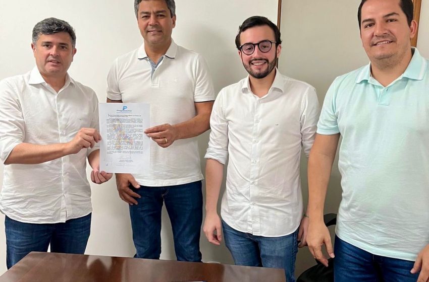  Danniel Godoy Assina Termo de Compromisso com Famílias Atípicas e Reforça Compromisso com Inclusão Social Candidato à Prefeitura de Bom Conselho promete criar a Casa Azul, centro de apoio especializado para pessoas com TEA, caso eleito.