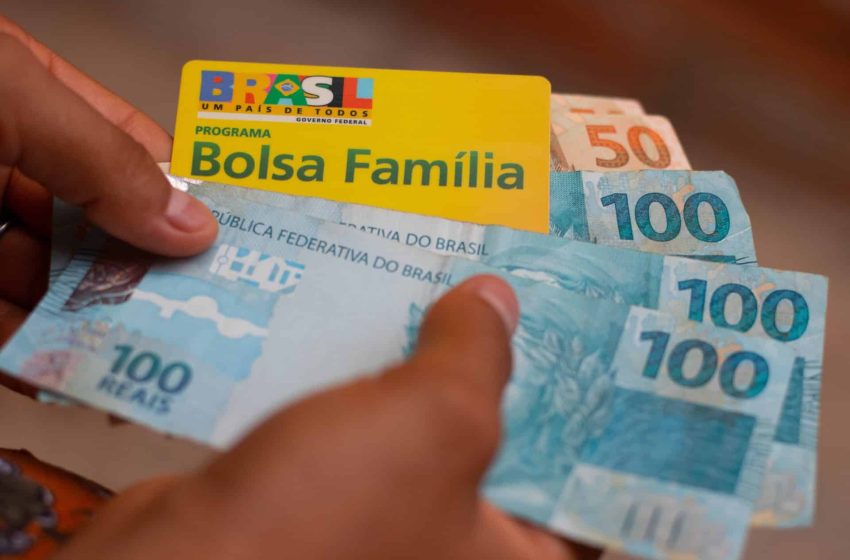  CAIXA Inicia Pagamento do Bolsa Família e Auxílio Gás de Agosto Nesta Segunda-feira (19) Beneficiários podem movimentar recursos pelo aplicativo CAIXA Tem; calendário segue até 30 de agosto.