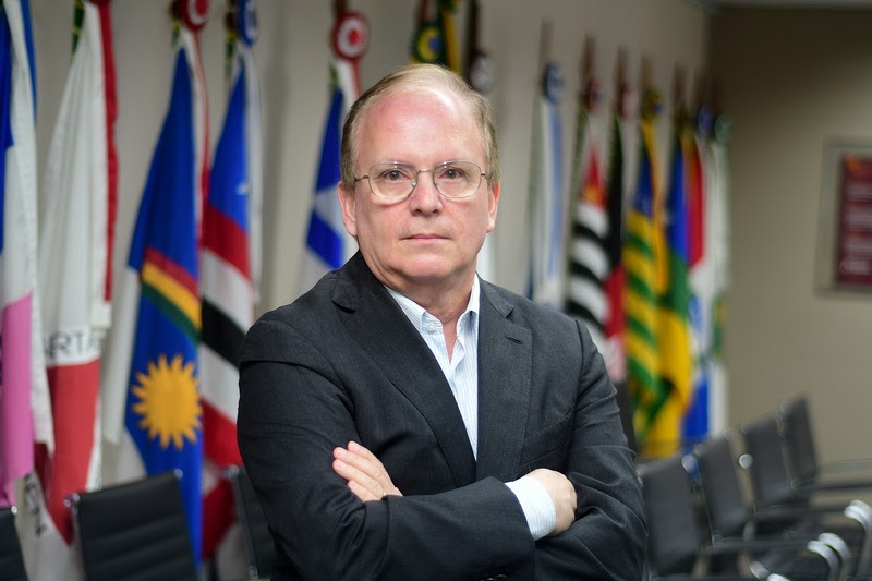  Banco do Nordeste nomeia Rogério Sobreira como novo economista-chefe Doutor em Economia pela UFRJ e com vasta experiência acadêmica e executiva, Rogério Sobreira assume o cargo de economista-chefe do BNB, trazendo uma sólida bagagem em financiamento de investimentos e bancos de desenvolvimento.