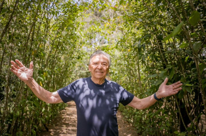  Zé Queiroz promete expandir áreas verdes com novos parques em Caruaru Candidato à Prefeitura destaca histórico com parques ambientais e critica gestão atual