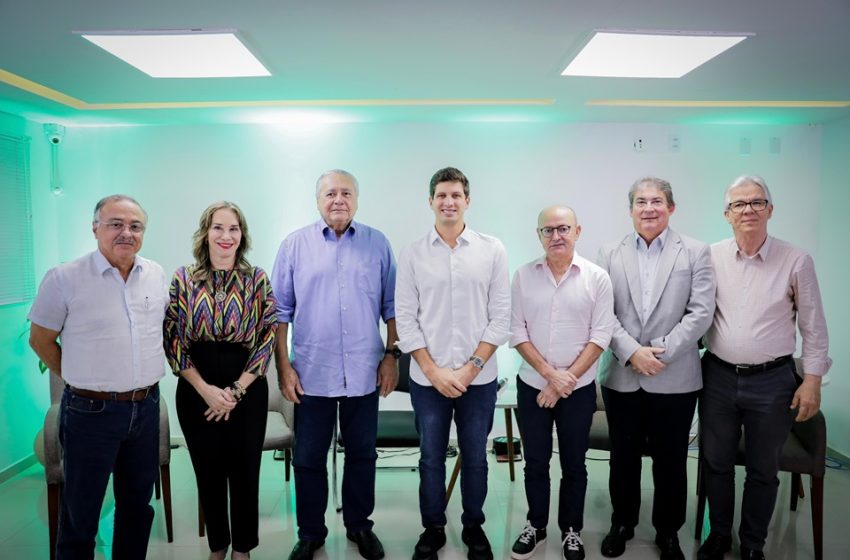  João Campos anuncia Conecta Medicamentos para otimizar retirada de remédios na rede pública Prefeito planeja lançar nova funcionalidade no Conecta Recife, permitindo agendamento de retirada de medicamentos nas farmácias públicas.