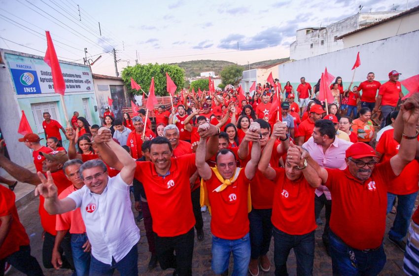  Luciano Duque Participa de Caminhada e Comício em Apoio a Dr. Ismael e Leque Brás em Santa Cruz da Baixa Verde Deputado estadual destaca força política em manifestação que reuniu apoiadores e lideranças locais.