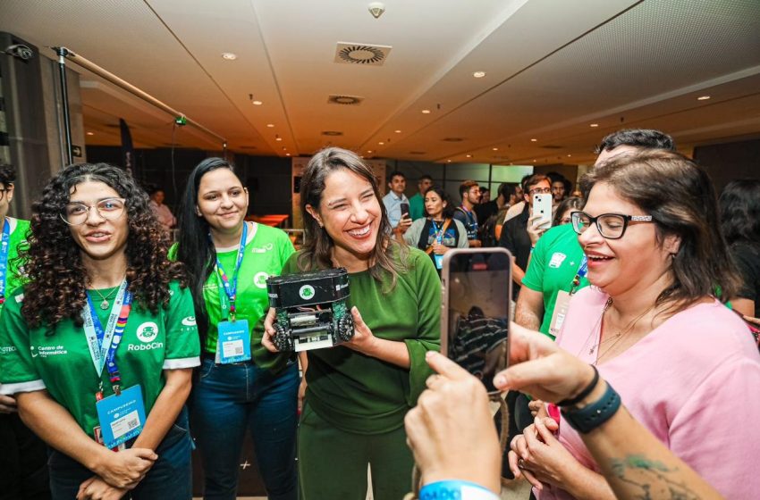  Campus Party Inicia na Arena de Pernambuco com Investimento de R$ 7,5 Milhões do Governo Estadual Festival retorna ao Nordeste após nove anos, destacando inovação e tecnologia com apoio governamental.