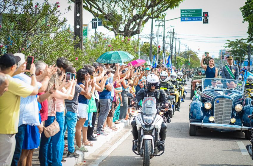  Governadora Raquel Lyra destaca importância do 7 de setembro e a luta pela superação da desigualdade Durante desfile cívico-militar no Recife, a governadora enfatizou as conquistas do Brasil e a necessidade de continuar combatendo a desigualdade social.