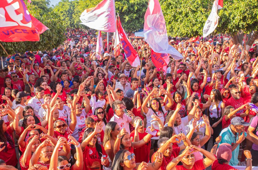  Zé Almeida e Alípio Costa realizam comício em São Bento do Una com apoio de Débora Almeida Candidatos reúnem multidão na Zona Rural e reforçam propostas de mudança para a cidade a uma semana das eleições municipais.