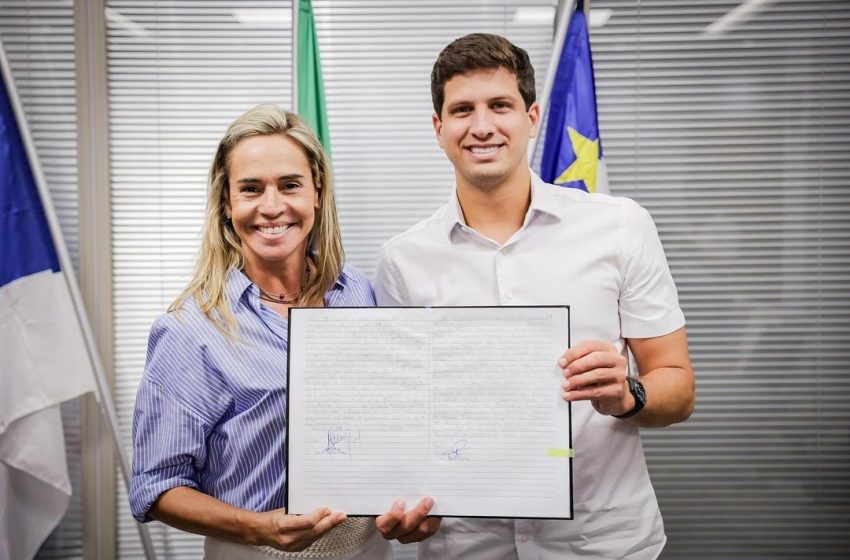  Vice-prefeita Isabella de Roldão assume Prefeitura do Recife João Campos tira dias de descanso ao lado da namorada e confia a gestão à vice-prefeita.