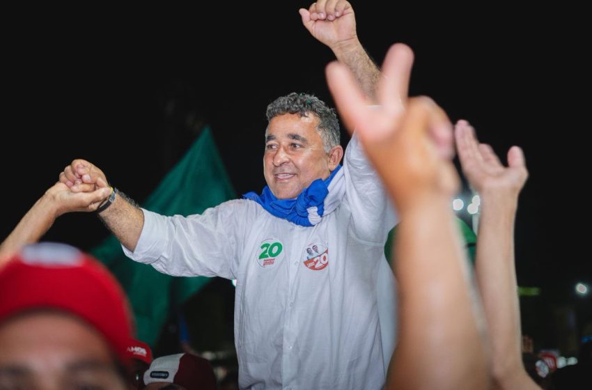  Manoel da Retífica vence Camila Machado e é eleito prefeito de Sirinhaém com 51,05% dos votos Candidato do Podemos supera aliança política forte e mobiliza a população em campanha popular, desbancando a atual prefeita Camila Machado (PP) na Mata Sul de Pernambuco.