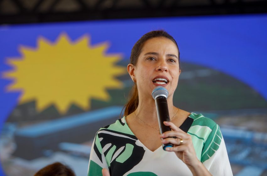  Águas de Pernambuco: Governadora Raquel Lyra anuncia R$ 6,1 bilhões para segurança hídrica e saneamento Pernambuco receberá o maior investimento da história do Estado em obras hídricas e de saneamento, com R$ 6,1 bilhões destinados a abastecimento de água e esgotamento sanitário, beneficiando diversas regiões, incluindo o Sertão e a Zona Metropolitana.