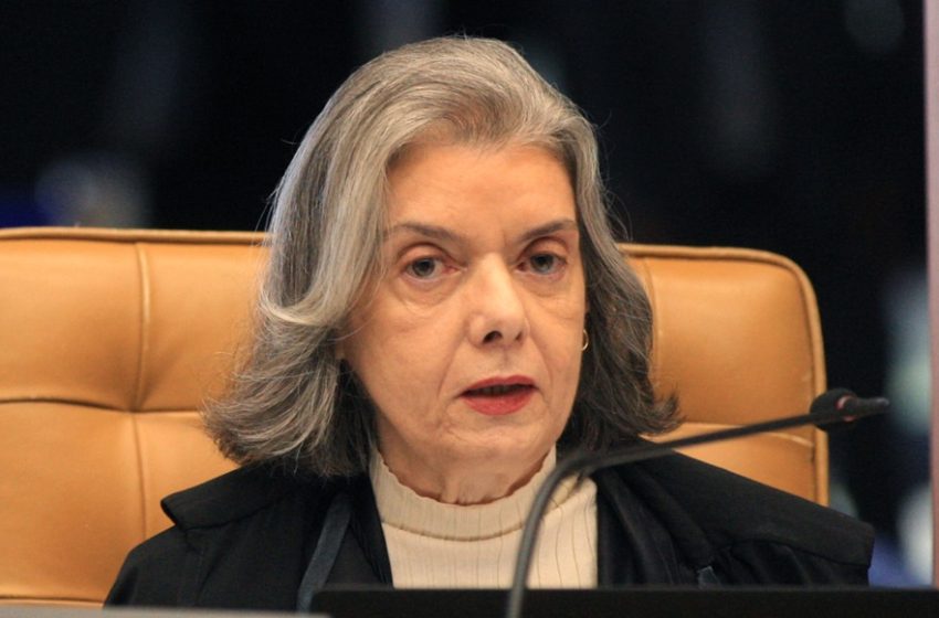  Ministra Cármen Lúcia reforça importância do voto nas eleições municipais Em sessão do STF, ela enfatiza a cidadania e o papel da Justiça Eleitoral na organização das eleições.