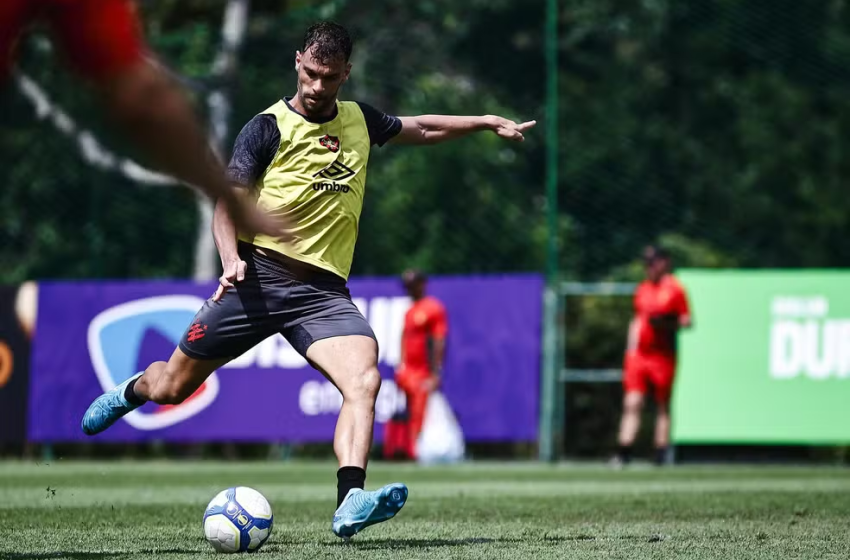  Sport conta com retorno de Rafael Thyere, mas perde Felipe por suspensão contra Botafogo-SP Zagueiro e capitão retorna após suspensão, enquanto volante fica de fora por acúmulo de cartões no duelo deste domingo na Ilha do Retiro.