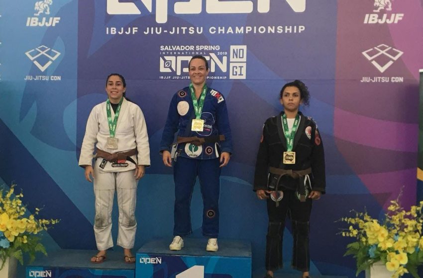 Andreza Muniz disputa o pentacampeonato brasileiro de Jiu-Jitsu em Barueri Atleta pernambucana, campeã mundial e tetracampeã nacional, compete no Brasileiro da CBJJE neste sábado (3), em São Paulo.