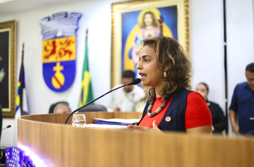  Câmara de Olinda aprova Protocolo Violeta para combater violência sexual em bares e espaços de lazer Projeto da vereadora Eugênia Lima foi aprovado por unanimidade e prevê medidas de acolhimento, prevenção e penalidades para estabelecimentos infratores.