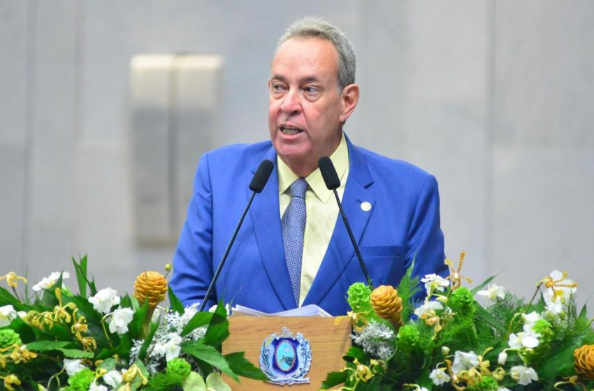  Governo Raquel Lyra esvazia plenário e adia votação da presidência da Adagro, acusa Álvaro Porto Falta de quórum pela segunda vez impede nomeação de Moshe Dayan; presidente da Alepe responsabiliza governo em meio à ameaça da gripe aviária.