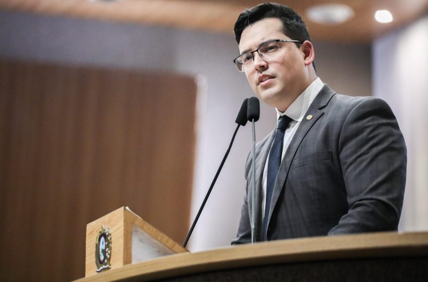 Cayo Albino rebate críticas e defende atuação por UTI Pediátrica em Garanhuns Deputado estadual acusa Fernando Rodolfo de desinformação e destaca esforço conjunto com Felipe Carreras e o Governo do Estado na conquista dos leitos.
