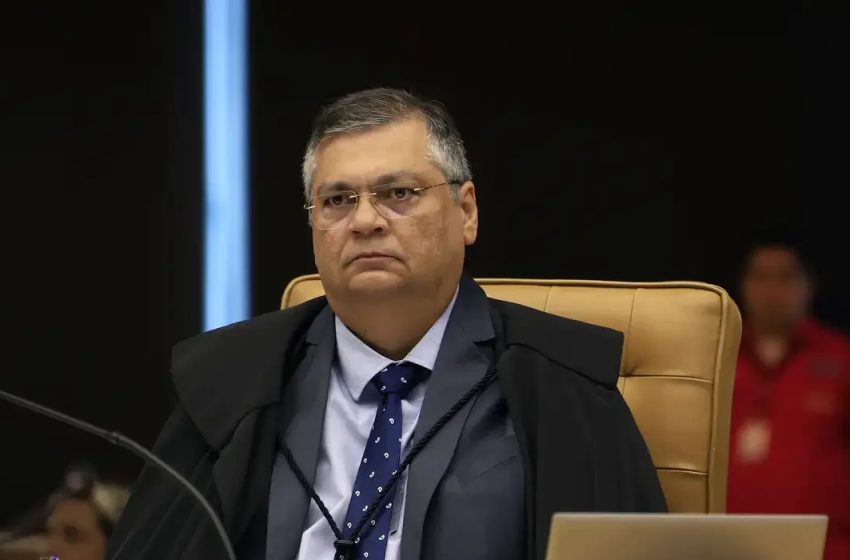 Flávio Dino recebe homenagens e ministra aula magna em agenda intensa no Recife Ministro do STF será agraciado com o título de Doutor Honoris Causa pela UFPE e outras três condecorações do Judiciário pernambucano nesta segunda (6).
