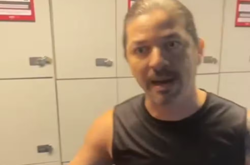  Personal trainer é impedida de entrar em banheiro ao ser confundida com mulher trans em academia no Recife Kely Moraes, mulher cis, foi alvo de ataques transfóbicos em unidade da Selfit em Boa Viagem; caso ocorreu após ela usar o banheiro feminino.