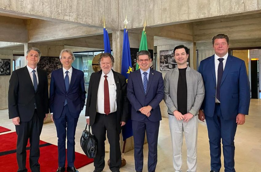 Clodoaldo participa de reunião com senadores franceses a convite da Embaixada da França Encontro em Brasília celebra os 200 anos de relações diplomáticas e reforça cooperação entre os parlamentos do Brasil e da França.