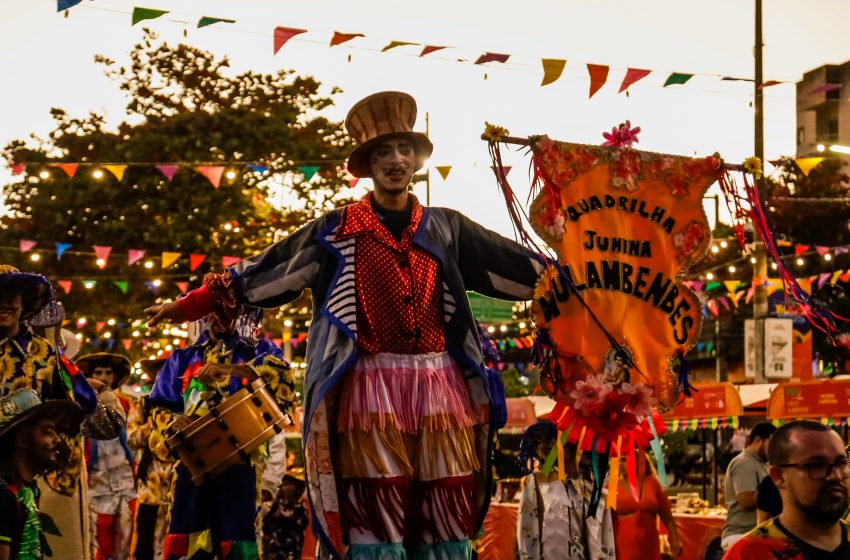 Cortejo Brincantes de Pernambuco estreia no Ciclo Junino e leva cultura popular a quatro regiões do Estado Ação do Governo de Pernambuco promove manifestações culturais típicas em Limoeiro, Salgueiro, Arcoverde e Carpina durante os festejos de São João e São Pedro.