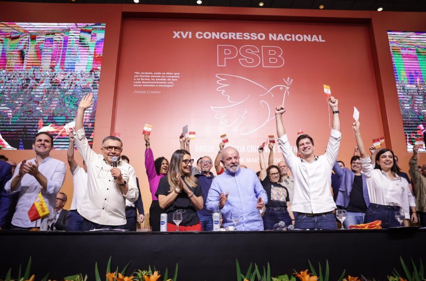 João Campos é eleito presidente nacional do PSB em plenária com Lula e Alckmin Prefeito do Recife assume o comando do partido por aclamação, defende diálogo com diferentes correntes e reforça aliança com o governo Lula para 2026.