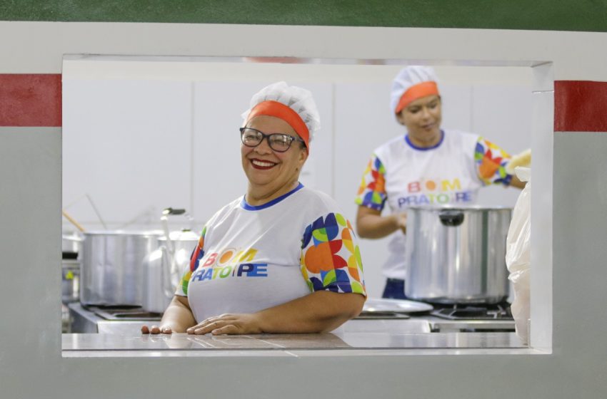 Governo de Pernambuco lança edital inédito para financiar 100 cozinhas solidárias da sociedade civil Programa Bom Prato amplia atuação e leva política de segurança alimentar para organizações da sociedade civil, com investimento superior a R$ 12 milhões.