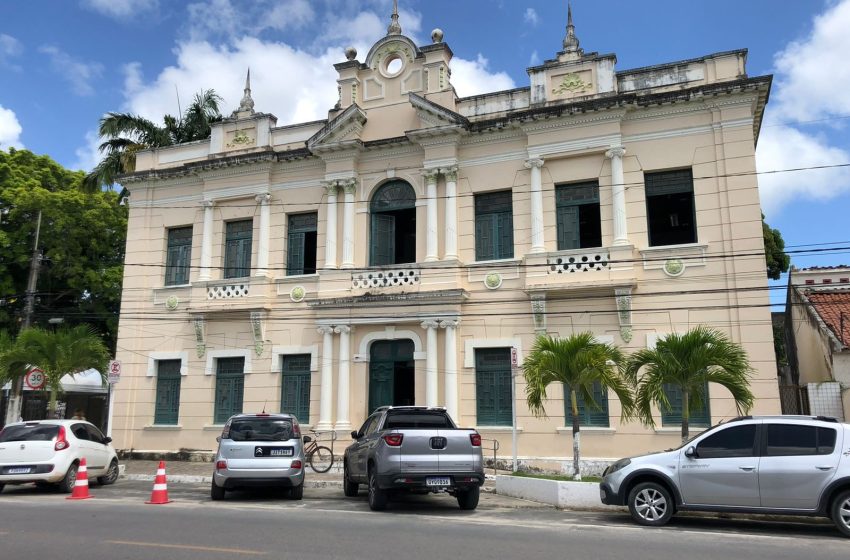 Decisão da Prefeitura de Goiana surpreende e frustra agentes culturais com saída de Roberto Pereira da Secretaria de Cultura