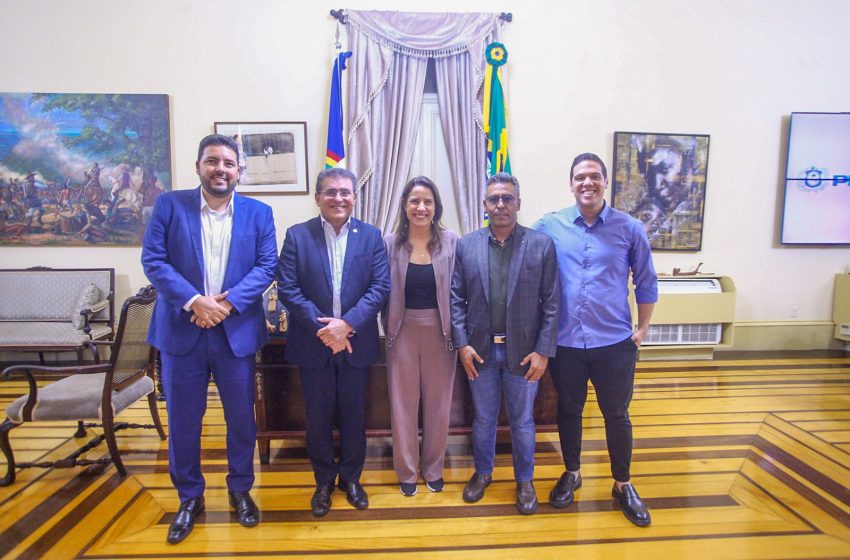 Parceria entre Marcos Xukuru e Luciano Duque garante pacote de investimentos do Governo do Estado para Pesqueira Governadora Raquel Lyra anuncia ações em educação, infraestrutura e habitação após articulação política no Palácio do Campo das Princesas.