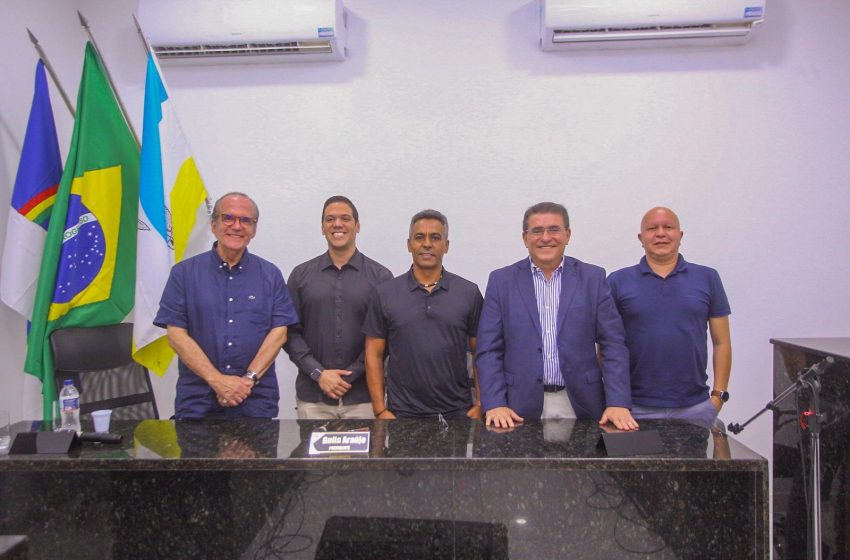 Luciano Duque articula visita do senador Dueire a Pesqueira e fortalece diálogo institucional Encontro com o prefeito Marcos Xukuru abre caminho para parcerias e projetos em Brasília.