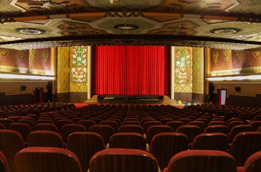 Cinema São Luiz celebra Mês do Orgulho com filmes e debates sobre diversidade e memória Programação especial do fim de semana reúne curtas e longas que abordam identidades dissidentes, afetos e transformações sociais, com destaque para sessões gratuitas e debate sobre albinismo.