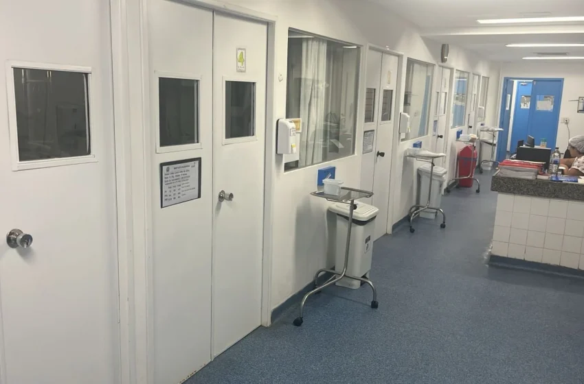 Desmonte da UTI pediátrica do Correia Picanço põe em risco atendimento a crianças com meningite em PE Profissionais denunciam ameaça de fechamento de unidade referência estadual; Secretaria de Saúde de Pernambuco permanece em silêncio há mais de 24 horas.