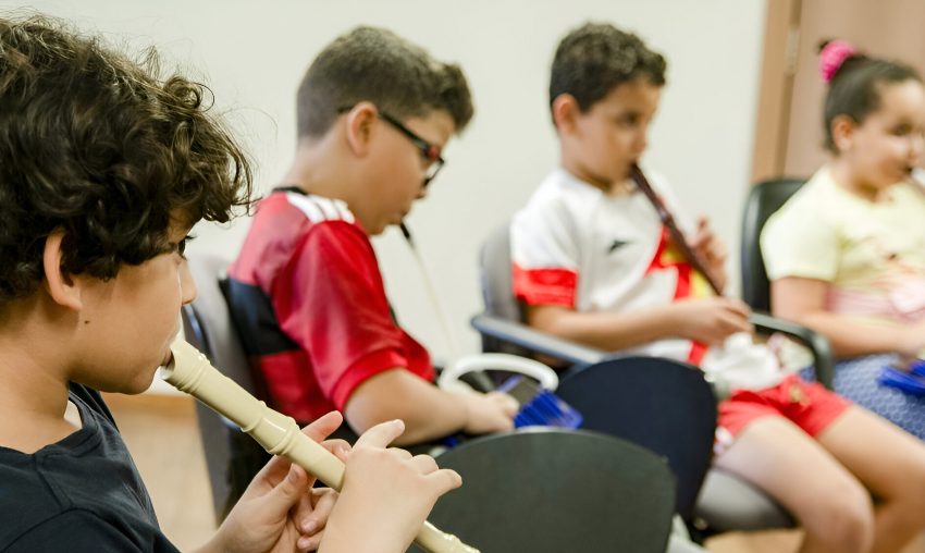 Sesc Pernambuco oferece 305 bolsas gratuitas para cursos de cultura em 13 cidades Pré-inscrições vão até 1º de agosto e abrangem turmas nas áreas de música, teatro, circo, literatura, audiovisual, dança e artes visuais.