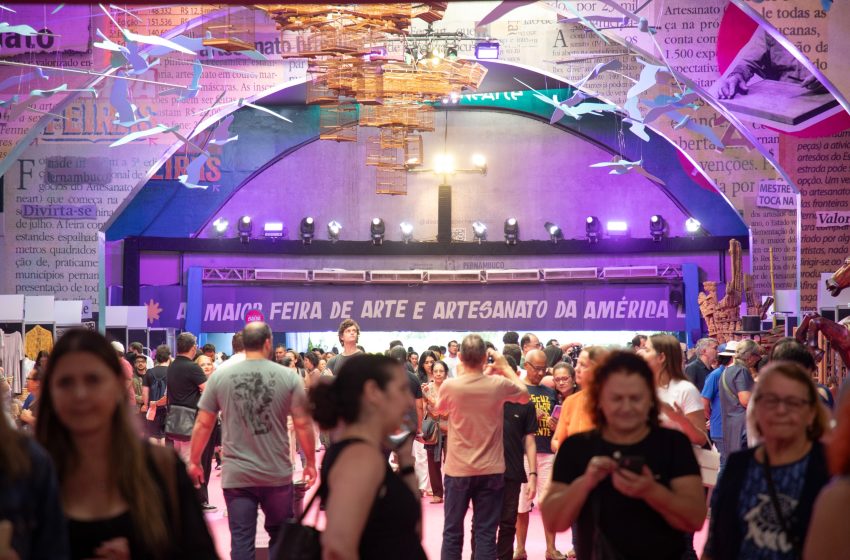  Fim de semana na 25ª Fenearte: moda, música, gastronomia e cultura popular movimentam o Centro de Convenções De sexta a domingo, evento celebra a cultura pernambucana com desfiles, painéis, oficinas, shows e receitas com ingredientes da mandioca no Cozinha Fenearte.