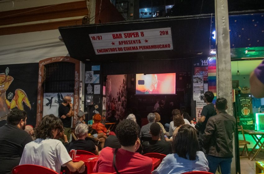  Bar Super 8 promove sessões gratuitas sobre corpo e memória no cinema pernambucano Mostra “Encontros do Cinema Pernambucano” exibe filmes de Foster Costa, Marcos Teófilo, Bosco da Costa, Tauana Uchôa e Argemira, com debates após as sessões.