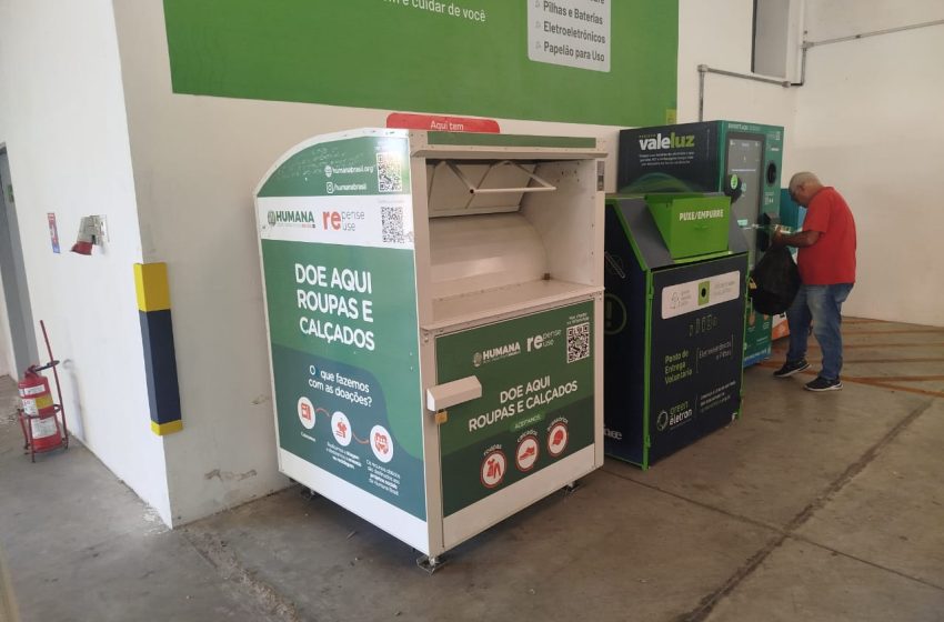  Repense Reuse firma parceria com Ferreira Costa para descarte consciente de roupas em Recife Home center na Imbiribeira passa a receber doações de têxteis, sapatos e acessórios em ponto de coleta da Humana Brasil. Iniciativa promove economia circular e reforça compromisso ambiental da empresa.