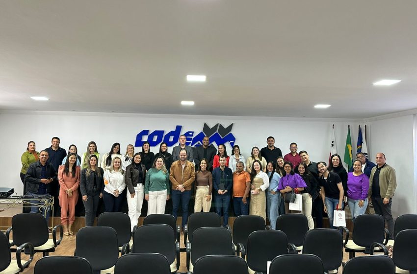 Prefeitos e secretários de Saúde do Agreste participam de workshop sobre gestão de contratos e prestação de contas Evento promovido pela CODEAM com apoio do Instituto Vitalis abordou a nova lei de licitações e os principais desafios na administração pública municipal.
